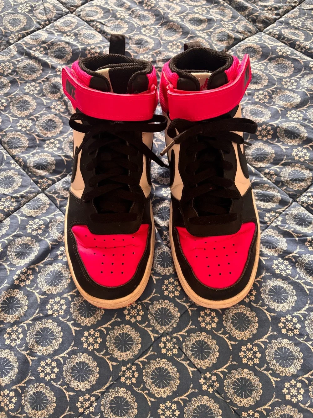 Nike Kids' Court Borough Mid 2 High Top Sneaker